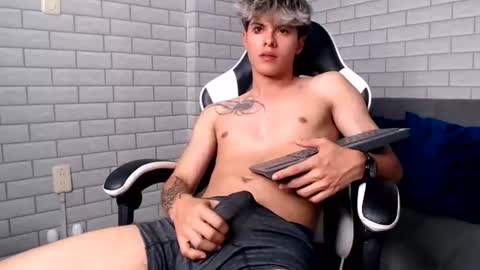 rio_miller online show from June 24, 8:55 pm