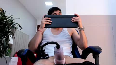 Roan Birkin online show from July 17, 7:53 pm