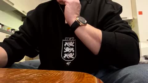 robert_tino online show from February 6, 11:07 am