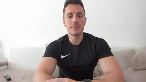 roberto4ever online show from May 5, 10:06 am