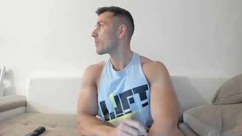 roberto4ever online show from June 7, 10:00 am