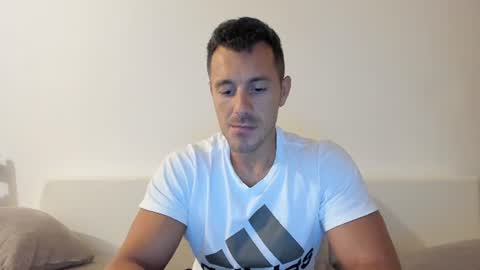 roberto4ever online show from July 12, 6:10 pm