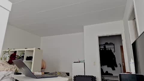 robunny online show from June 22, 9:04 am