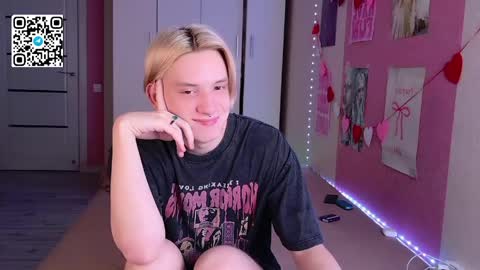 Ron online show from May 8, 4:18 pm