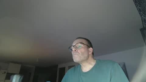 rushse886410 online show from June 14, 2:35 am