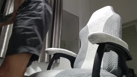 MillionDollarGuy online show from May 17, 3:19 pm