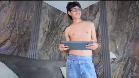ryann_wolf online show from August 5, 7:19 pm