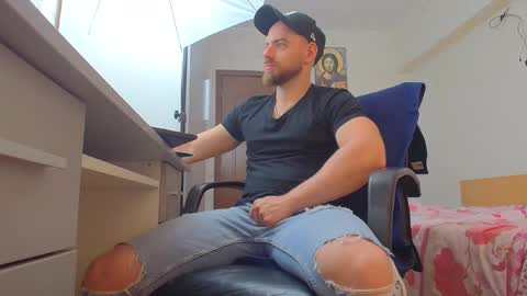 Ryanstone  online show from May 8, 4:57 am