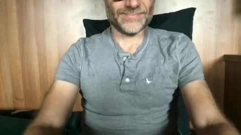 saint009 online show from June 27, 9:12 am