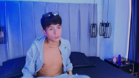 Santi online show from May 2, 1:03 pm