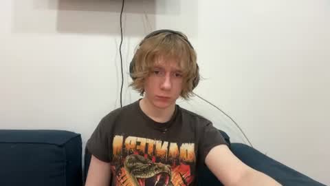 saintfawn online show from July 30, 4:39 pm