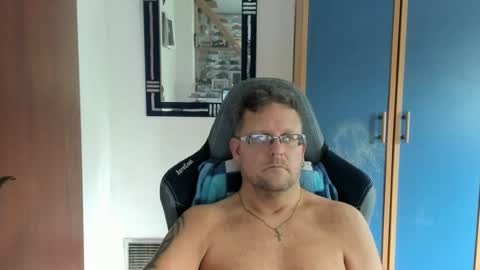 salichris online show from August 1, 3:55 pm