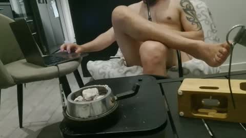 sam_love1985 online show from May 25, 11:44 pm