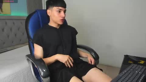 Sam online show from July 3, 1:28 pm