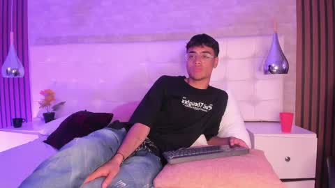 Samfrrost online show from April 29, 5:06 pm