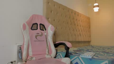 samir_19x online show from June 10, 9:26 pm