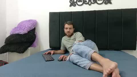 santhiago_jonnes_ online show from July 13, 8:00 pm