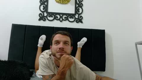 santhiago_jonnes_ online show from July 2, 7:31 pm