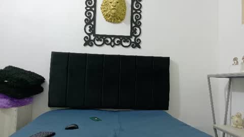 santhiago_jonnes_ online show from July 6, 7:38 pm