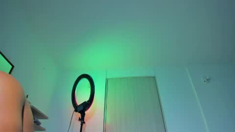 Santi Ferrer online show from May 1, 1:43 am