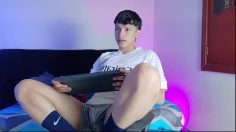 santi online show from June 8, 12:06 pm