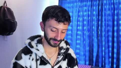 Santi online show from August 4, 7:07 pm
