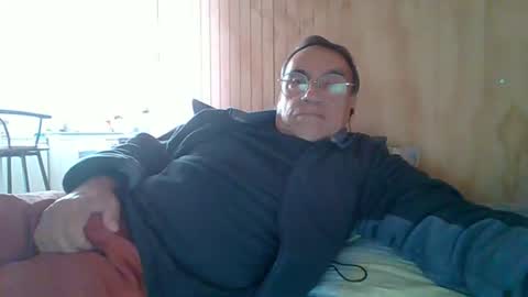santiago_n online show from July 5, 6:37 pm