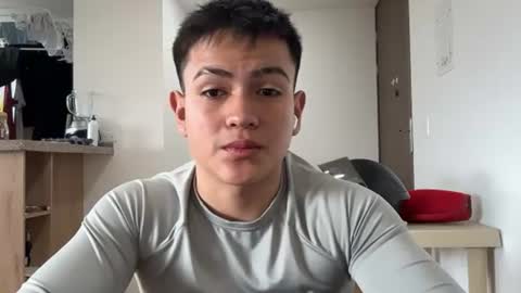 santiagomg_ online show from July 20, 8:21 pm
