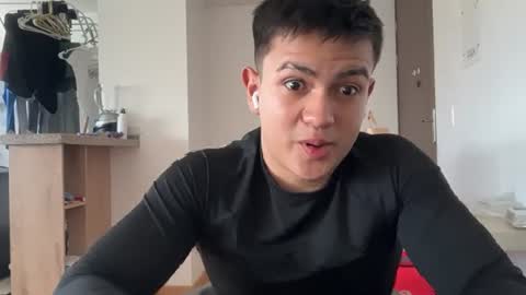 santiagomg_ online show from July 28, 7:50 pm