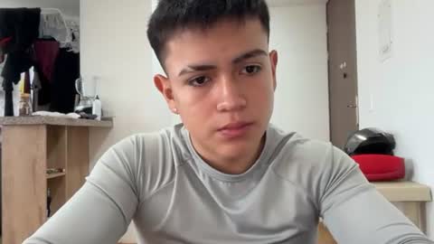 santiagomg_ online show from July 19, 9:43 pm