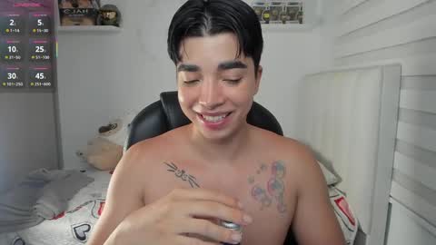 Mr. Santiago online show from May 6, 1:44 pm