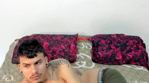 santy_of1 online show from May 1, 1:14 pm