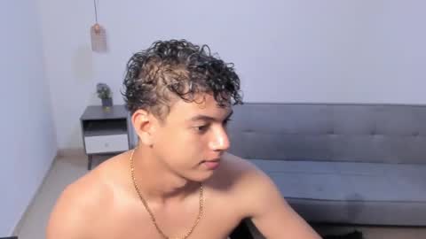 santy_stump online show from May 8, 9:37 pm