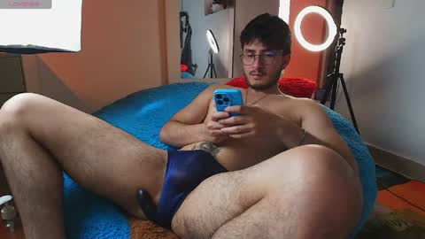 Santyago online show from May 11, 9:12 pm