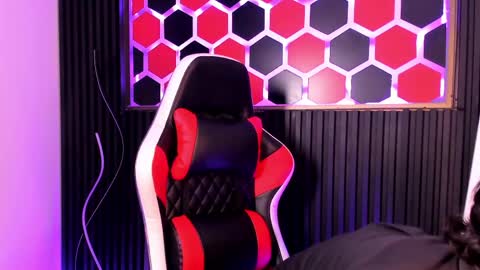 Santy  online show from June 8, 3:29 am