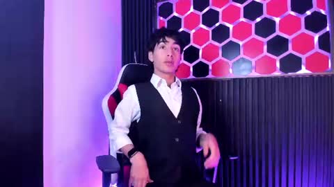 Santy  online show from June 15, 3:53 am