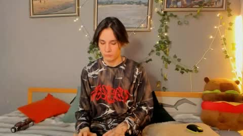 Raives online show from May 20, 9:32 pm