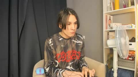 Raives online show from May 22, 9:53 pm