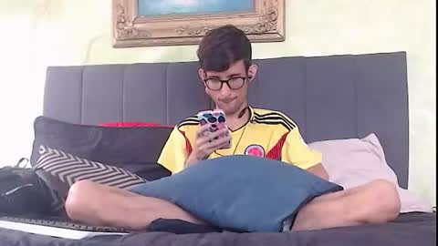 sasuke_bigcock online show from June 19, 1:38 pm