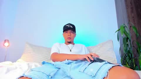     online show from April 30, 5:58 am