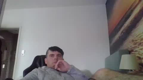 schosch01 online show from May 6, 6:47 am