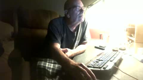 scotsman_62 online show from June 8, 7:09 am