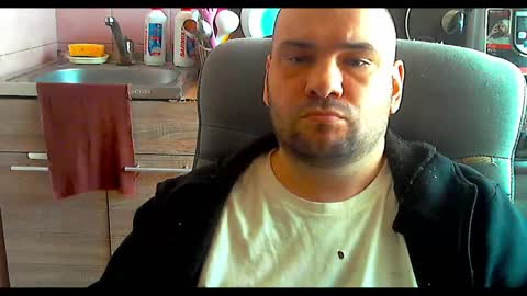 scuban87 online show from May 6, 7:53 am