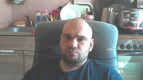 scuban87 online show from May 5, 7:43 am