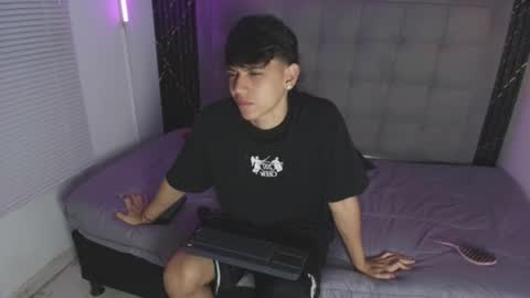 sebas_pretty7 online show from July 22, 12:52 pm