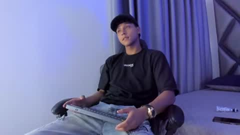 sebastiann_04 online show from July 2, 7:20 pm
