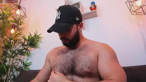 Instagram jeanpaulfit  online show from April 29, 2:38 am