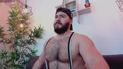 Instagram jeanpaulfit  online show from April 30, 8:38 pm