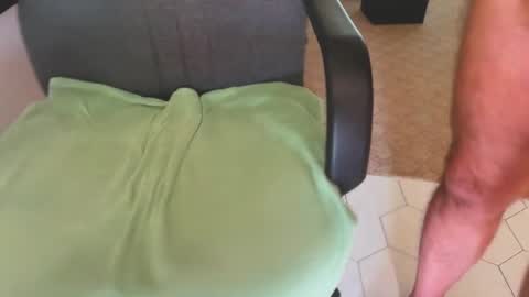 secret_neighbor_ online show from May 10, 1:23 pm