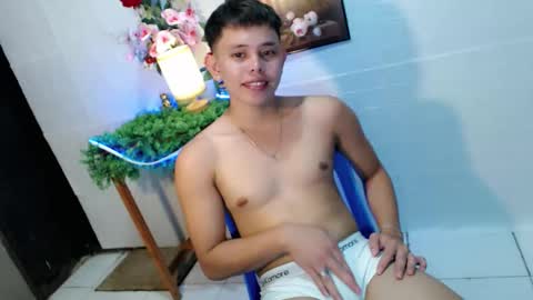 Max online show from May 21, 4:19 am
